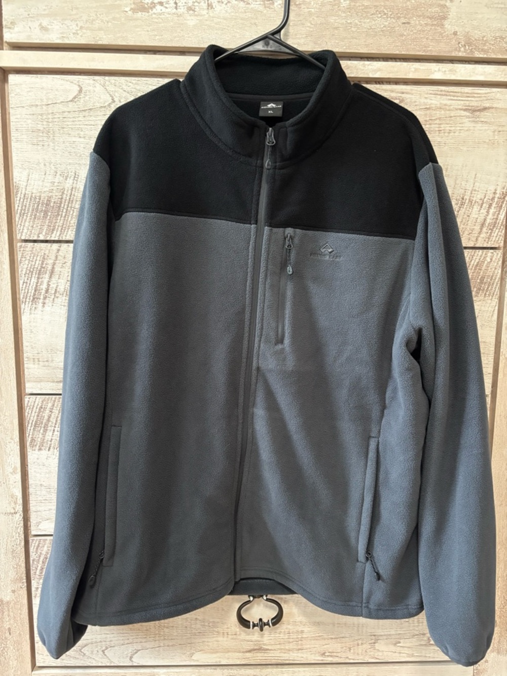 NWOT - Pioneer camp 
Men’s full zip up jacket